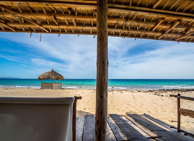 Una vista de la playa desde la casa de la playa.