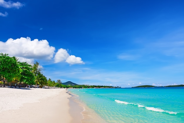 Vista de la playa de Chaweng, Koh Samui (isla de Samui), Tailandia