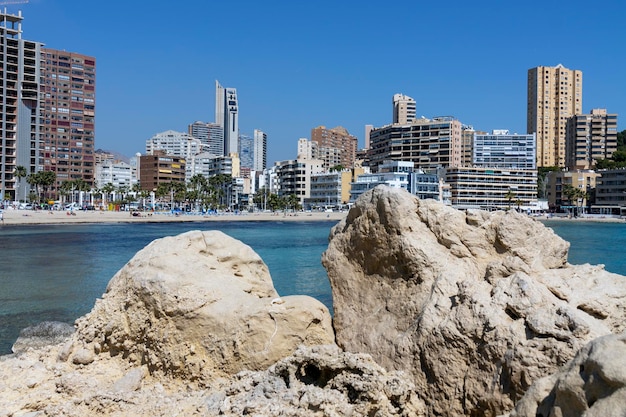 Vista de la playa de finestrat en alicante españa