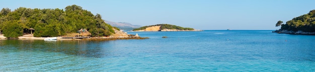 Vista desde la playa de Ksamil Albania