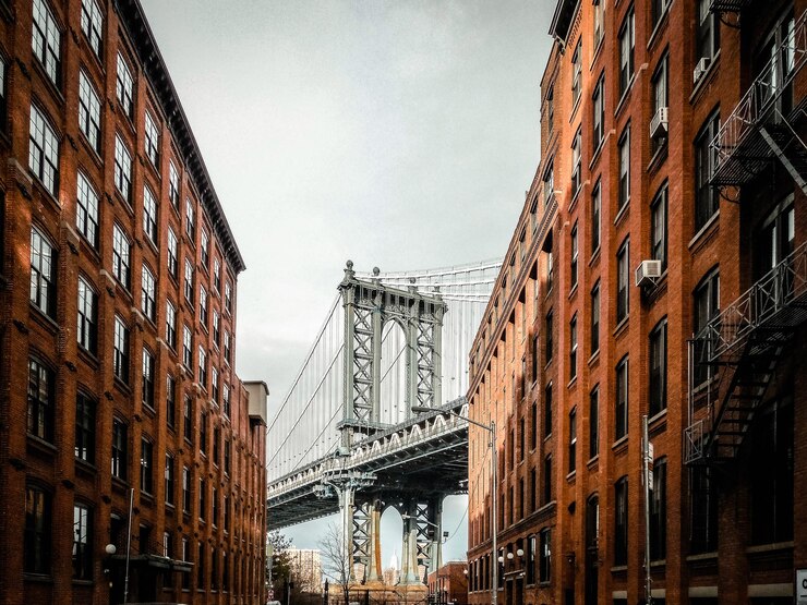 Foto vista del puente desde un ángulo bajo