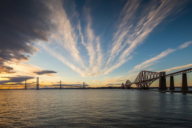 Vista del puente en el puerto