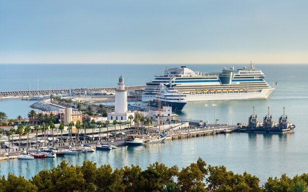 Vista del puerto marítimo de Málaga - España, Andalucía