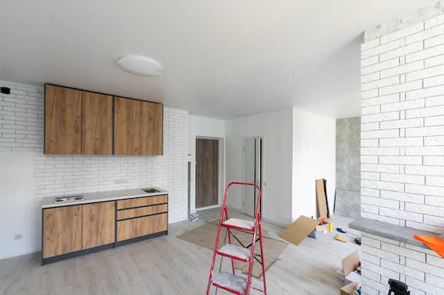 Foto vista de remodelación de cocina para mejoras en el hogar instalada en una cocina nueva