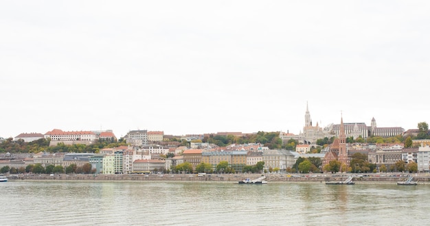 Vista del río Danubio y el Palacio Real.