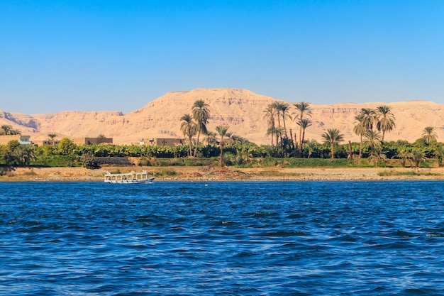 Vista del río Nilo en Luxor Egipto