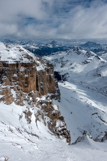 Vista desde Sass Pordoi en la parte superior de Val di Fassa