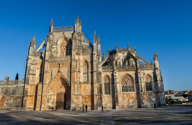 Vista de la señal famosa, Monasterio de Batalha, Portugal.