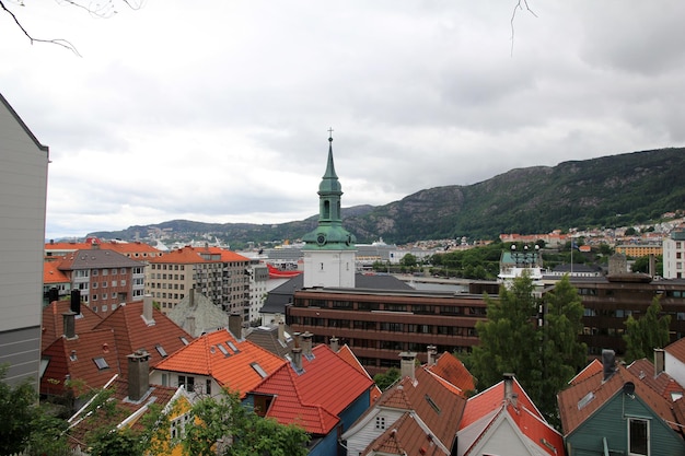 La vista sobre el antiguo centro de la ciudad de Bergen Noruega