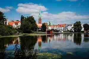 Foto vista sobre o muhlenteich de lübeck