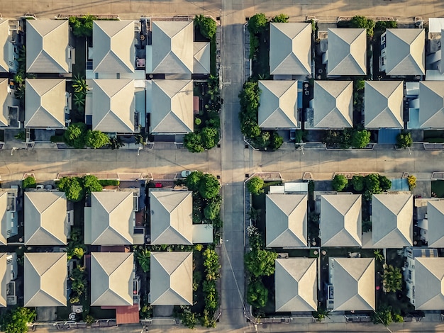 vista superior. arriba de casa, pueblo, edificio.