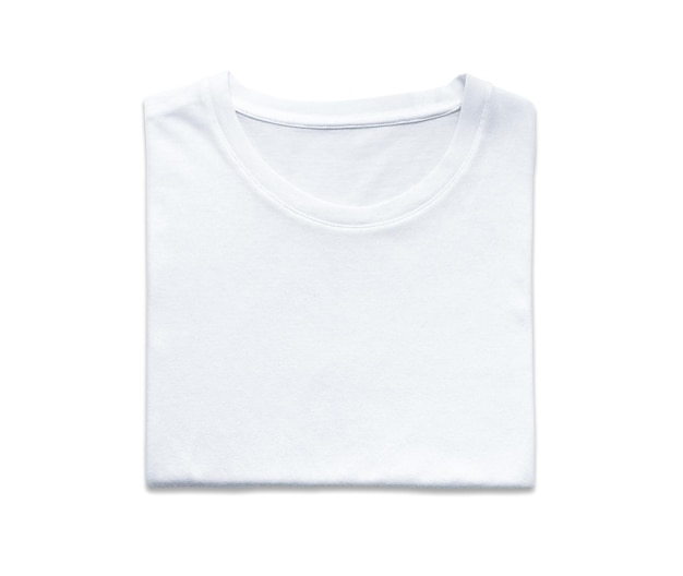 Foto vista superior de la camiseta de color blanco doblada sobre fondo blanco