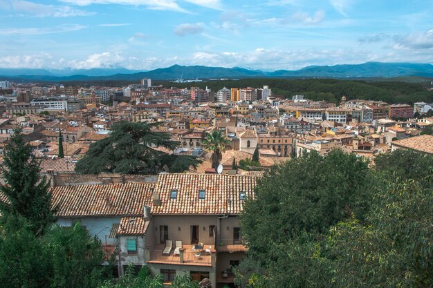 Vista superior del casco antiguo de Girona. Cataluña. Arquitectura histórica.