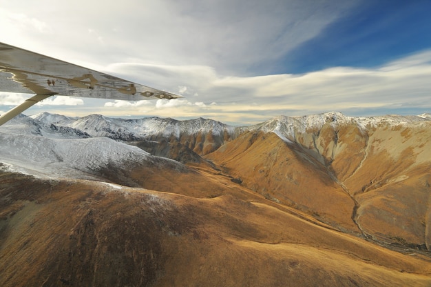 Vista superior da montanha ao redor do lago Tekapo