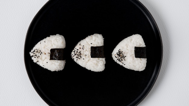 Foto vista superior de deliciosos bolinhos de arroz