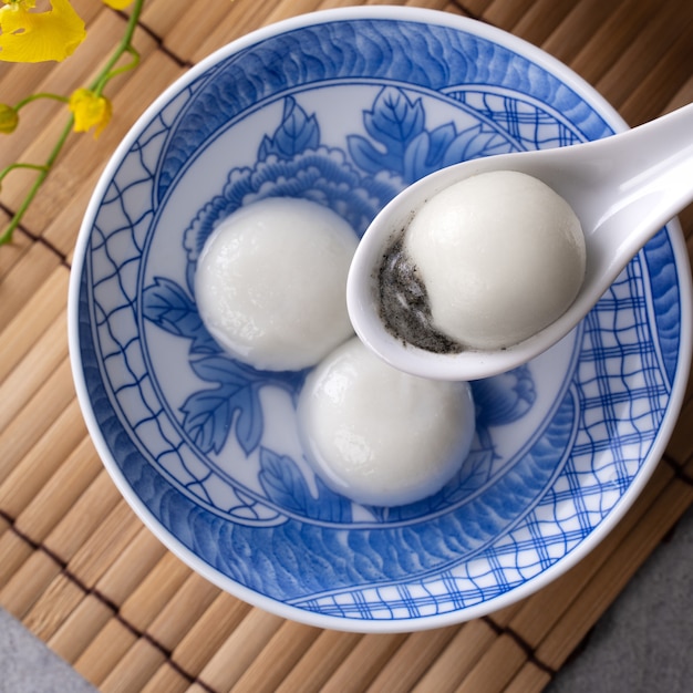 Vista superior de tangyuan para comida do festival de ano novo lunar