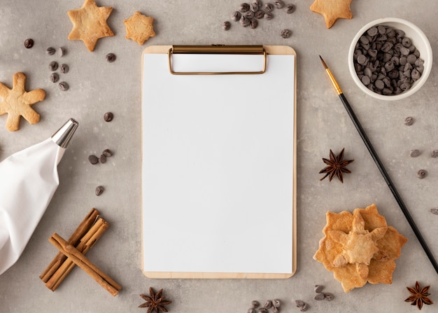 Foto vista superior de deliciosas galletas con espacio de copia