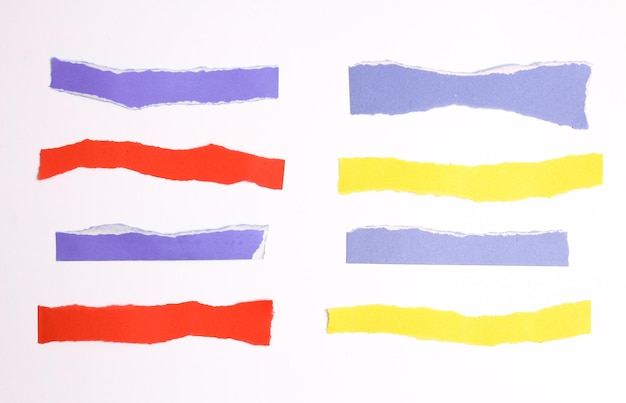 Vista superior del diseño detallado y realista de las láminas de papel