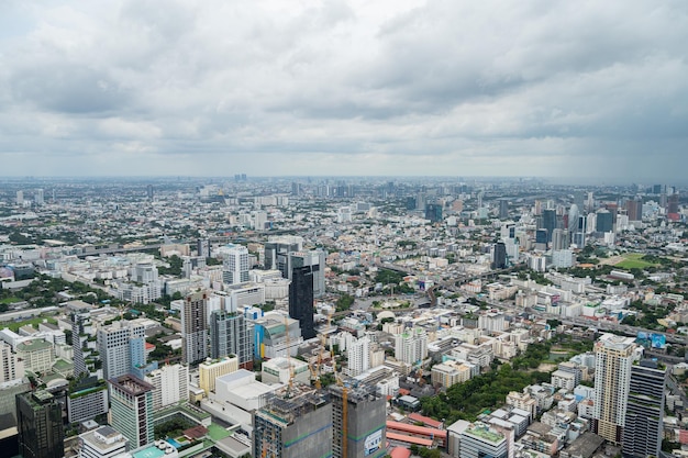 Vista superior del edificio de la ciudad del paisaje urbano de bangkok