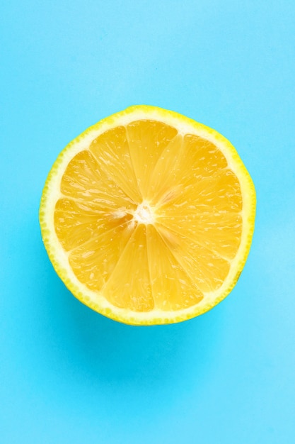 Vista superior de una fruta naranja