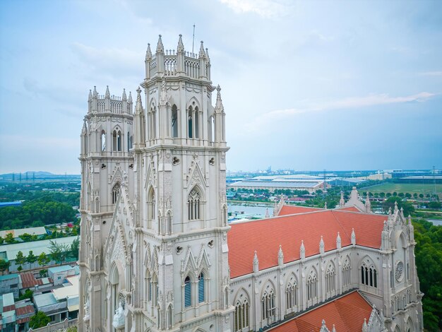 Vista superior de la iglesia Song Vinh, también conocida como Parish Song, que atrae a los turistas a visitar espiritualmente los fines de semana en Vung Tau Vietnam La iglesia Song Vinh tiene un edificio de construcción que parece Francia