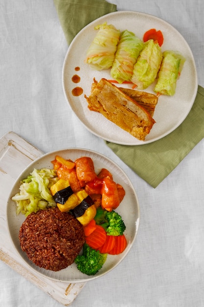 Foto vista superior del plato de verduras de la vida muerta