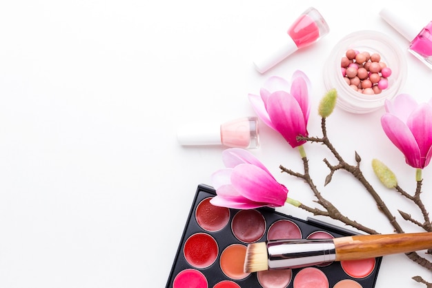 Foto vista superior de productos de belleza con espacio de copia