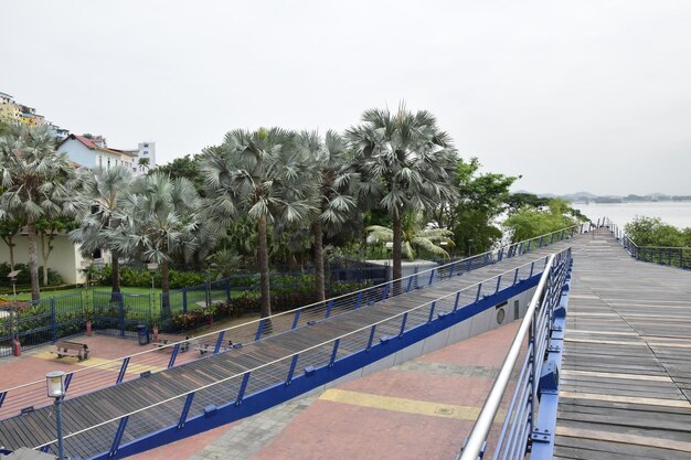 Vista del terraplén Malecón 2000 en Guayaquil