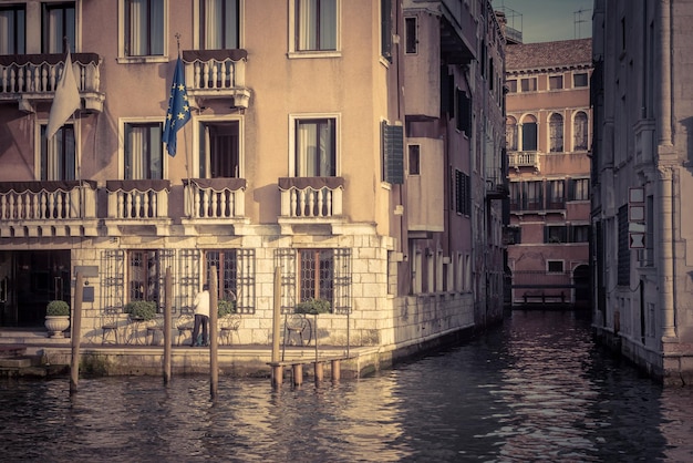 Vista tradicional de las calles de Venecia Italia