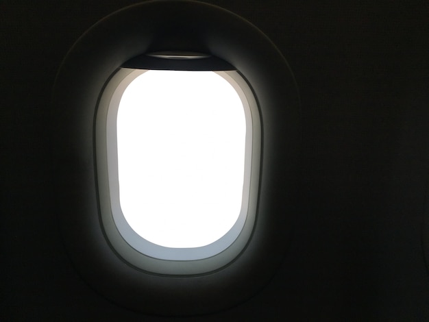 Vista de la ventana desde el asiento del pasajero en un avión comercial - Foto del teléfono inteligente