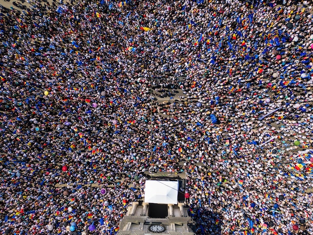 Foto vista vertical do drone aéreo do rali em apoio à integração europeia do país