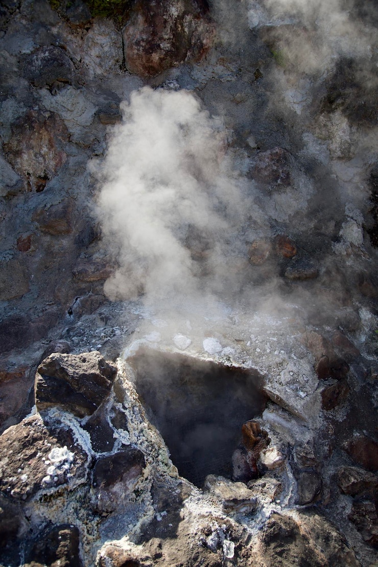 Foto vista del volcán desde un ángulo alto