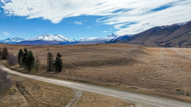 Vistas aéreas del Campamento del Lago Alpino en el parque de conservación Ashburton de la isla sur de Nueva Zelanda