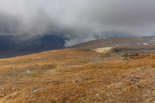 Vistas al Parque Nacional de Sarek en otoño, Suecia