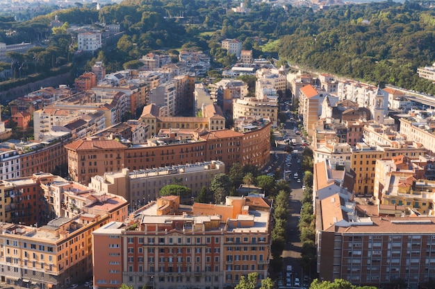 Vistas da cidade de Roma com edifícios antigos