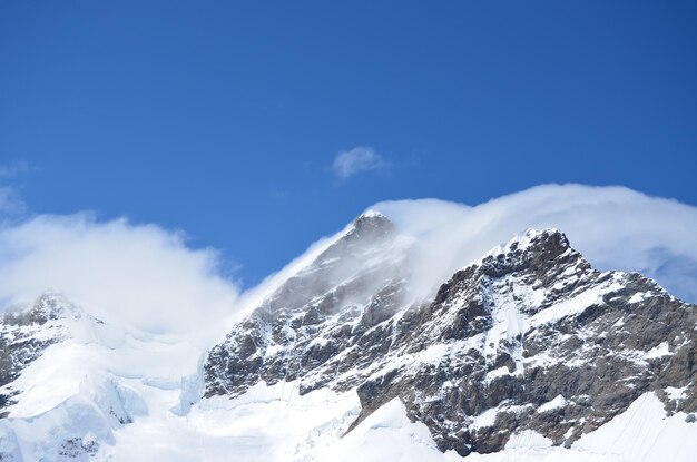 Foto vistas das montanhas em jungfraujoch, suíça