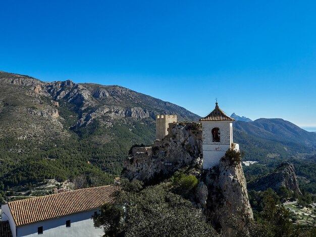 Foto vistas do castelo de guadalest, alicante, espanha