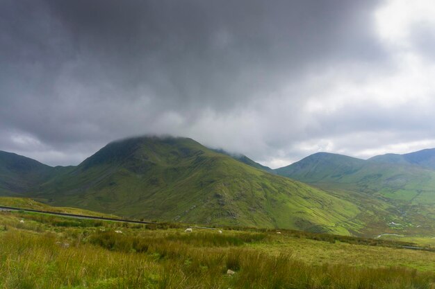 Vistas do Parque Nacional de Snodonia do caminho de Llanberis até Snowdon