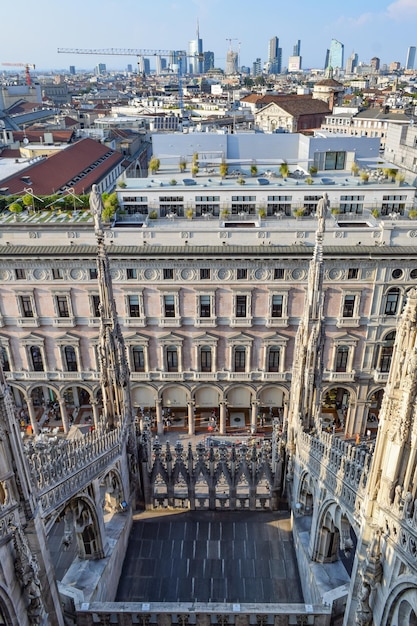 Vistas do terraço do Duomo, Milão