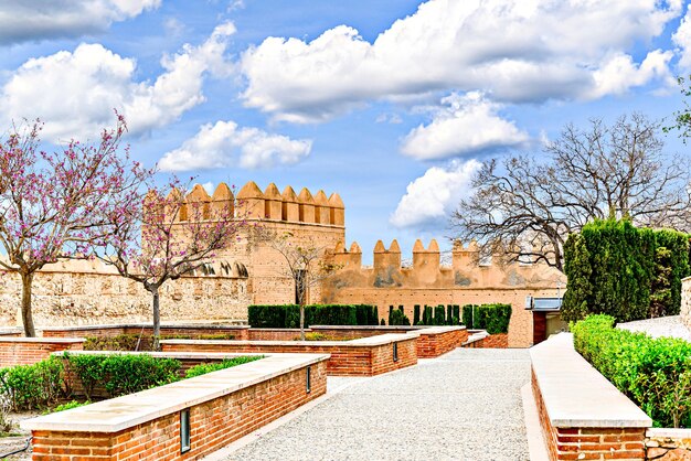 Foto vistas del hermoso complejo monumental de la alcazaba en almería, españa