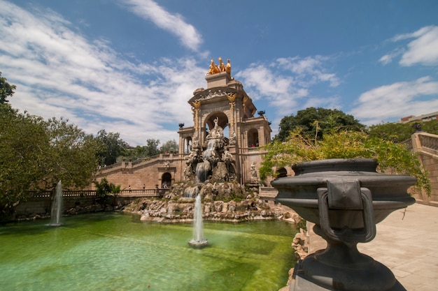 Vistas desde el hermoso Parque de la Ciudadela (Parc de la Ciutadella) ubicado en Barcelona, España.