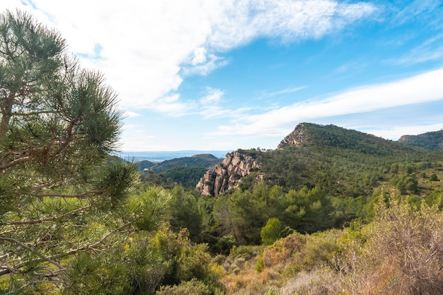 Vistas desde la montaña El Garbi el espectacular mirador de la Sierra Calderona Valencia una montaña de 593 metros Mar Mediterráneo entre los municipios de Estivella Segart