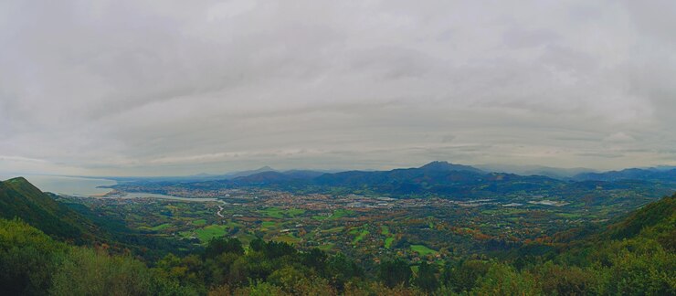 Foto vistas panorâmicas do mirador de jaizkibel