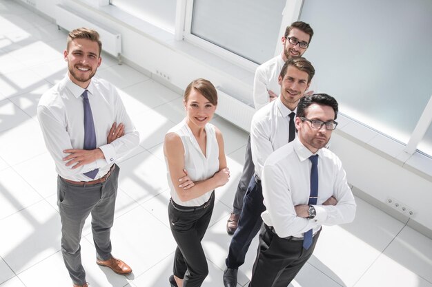 Foto vistas superioresequipe de negócios bem-sucedidao conceito de trabalho em equipe