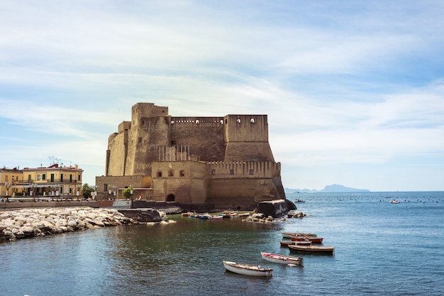 Visto desde el oeste, el castel dell 'Ovo, Egg Castle, Nápoles, Italia