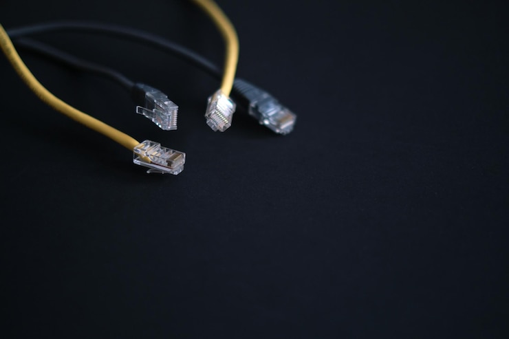 Foto una visualización minimalista de los cables ethernet es crucial para establecer una red confiable y segura