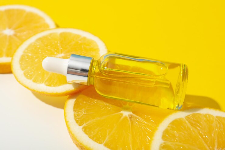 Vitamina C en suero líquido con cítricos.