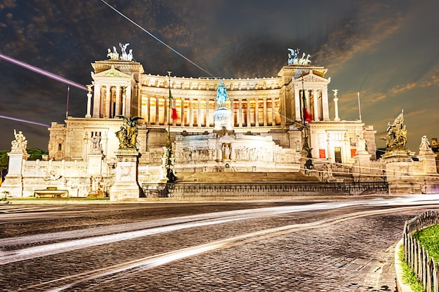 Vittoriano oder Altar des Vaterlandes ein Denkmal zu Ehren von Victor Emmanuel Nachtblick