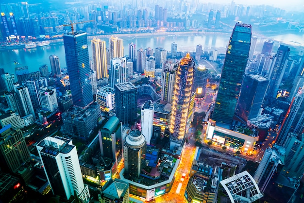 Vogelperspektive der Skyline in Chongqing