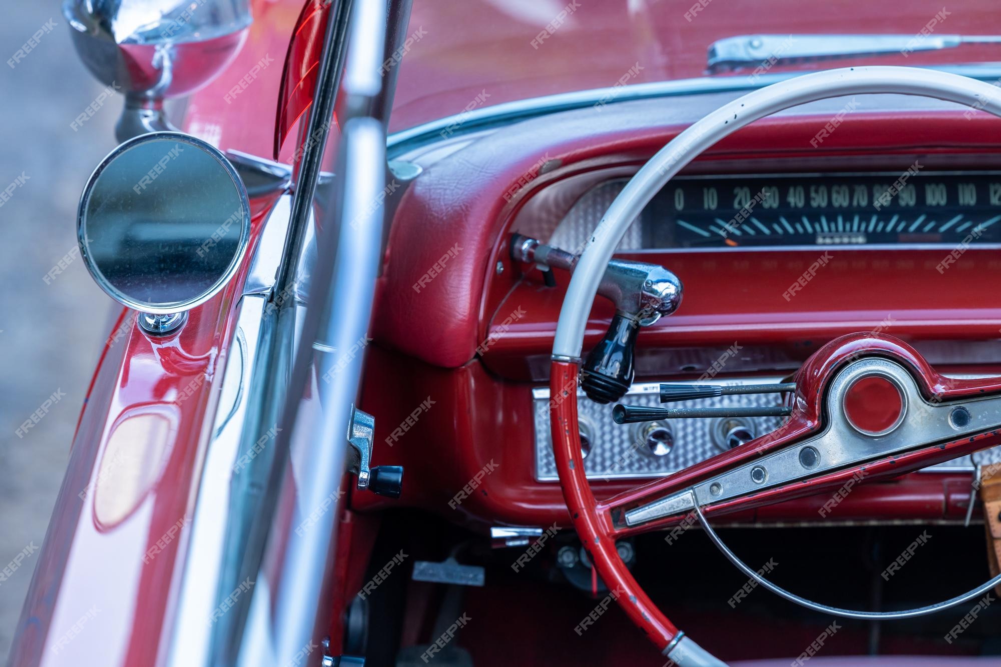 Detalhes Da Luz De Fundo E Para-choques De Um Antigo Modelo Clássico De  Jaguar De Carro Em Inglês Foto Editorial - Imagem de retro, transporte:  268074756